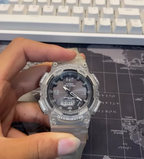 卡西欧AQ- S810W手表 表壳和表带是...