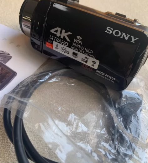 索尼4K数码摄像机99新，搬家不想拿了，买...