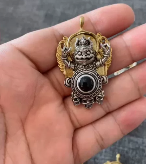 藏式精工纯铜大鹏鸟护法神镶嵌天珠玛瑙吊坠 ...