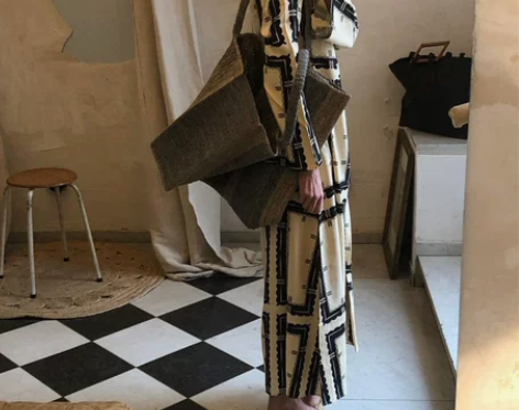 法式复古印花连衣裙设计感小众2023早春新...