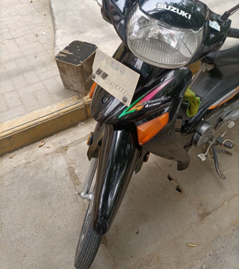 铃木赛驰110个人一手摩托车转让1500，...