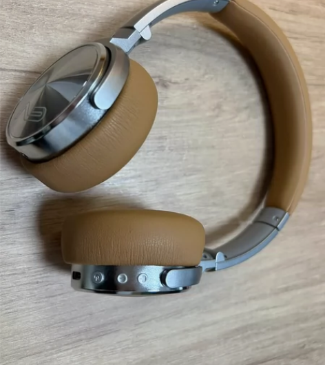 勒姆森头戴式耳机 22年10月购入 平时写...