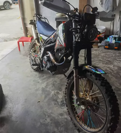 魔术师250越野摩托车    除了车架其他...