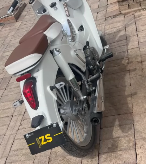 宗申yami110复古弯梁摩托车.23年一...