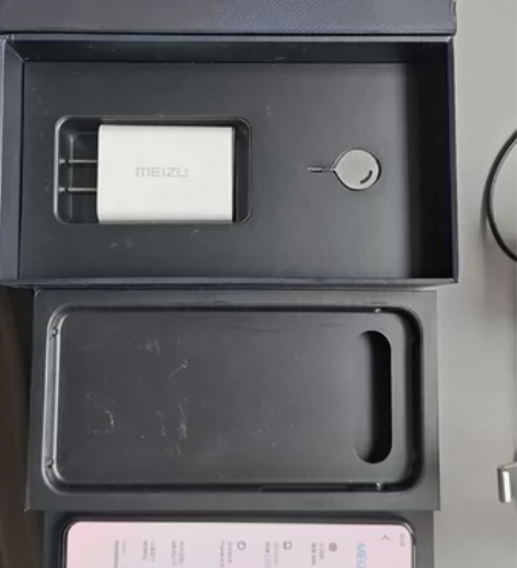 ?魅族17 在保 箱全 带发票 8+128...