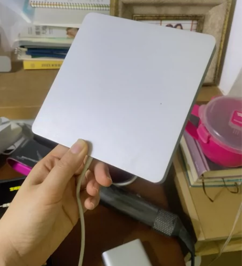 苹果原装正品  买之后只用过2次 外设光驱...