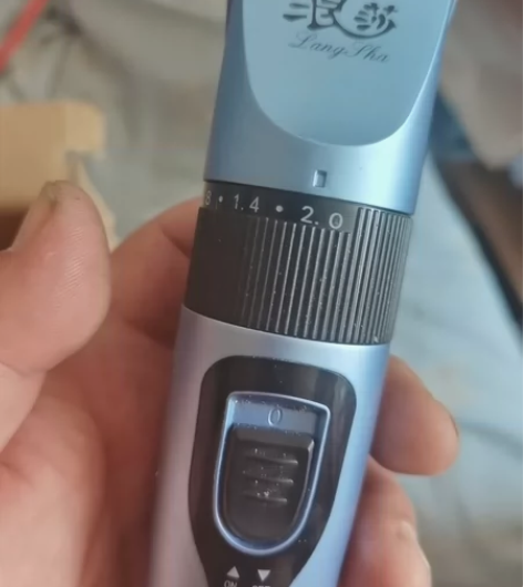 浪莎充电式理发器电推剪电动家用儿童电推子成...