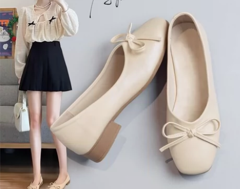 平底单鞋女爆款年轻洋气方头宽脚薄款软皮外穿...