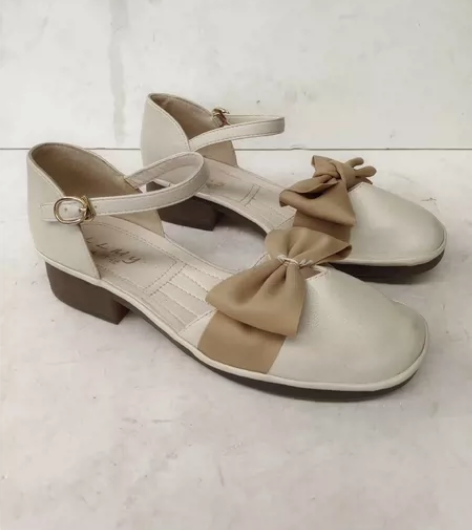 转卖36/230码软皮卓诗尼2020年春夏...