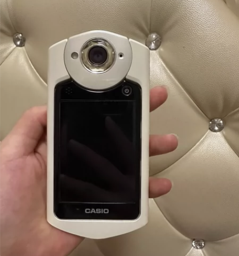 卡西欧自拍神器— TR550 白色 像素很...