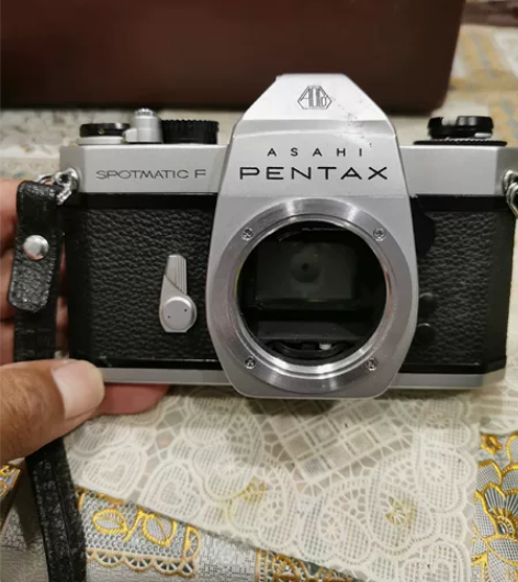 宾得胶片老像机，功能正常好用。 感兴趣的话...