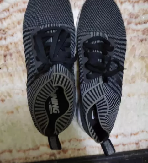 安踏网面飞织男鞋，闲置出售，正品，二手不提...