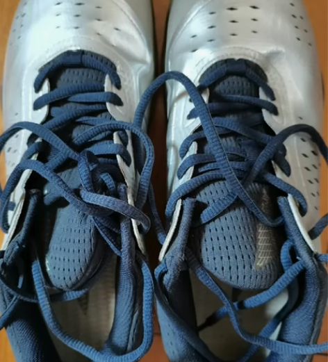 李宁音爆系列羽毛球鞋，42码，内长265，...