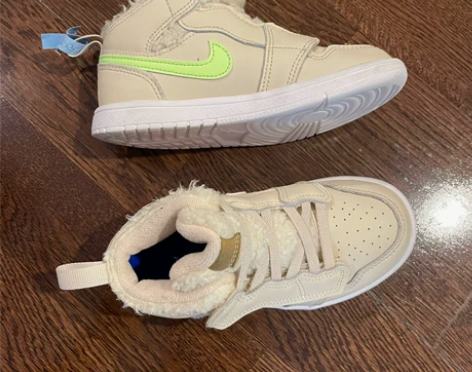 乔丹 鸳鸯色童鞋 9新 穿三洗一 内...