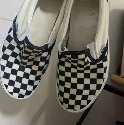 ?Vans 别人送的，正品，有穿过一阵子，...