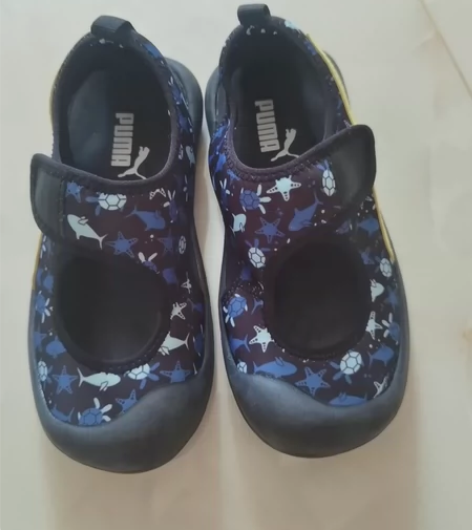 彪马宝宝凉鞋 九成新 唯品会买的 尺码28...