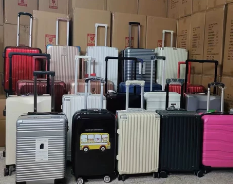 【24寸】【只有黑色,已贴大细节图】旅行箱...