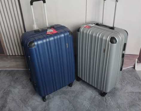 爱华仕28寸防刮箱体双拉链带扩展 材质ab...