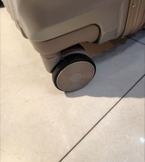 90分 小米 行李箱 航空级 就用了一次 ...