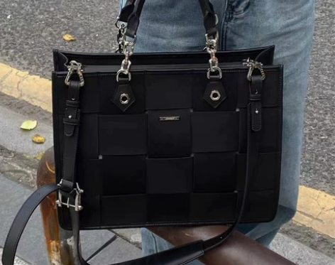 盐系大容量编织托特包女小众设计通勤包电脑斜...