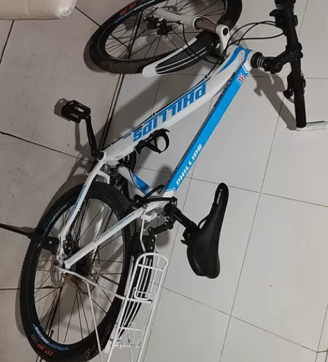 刚买几天的儿童折叠自行车  很新就骑了一次...