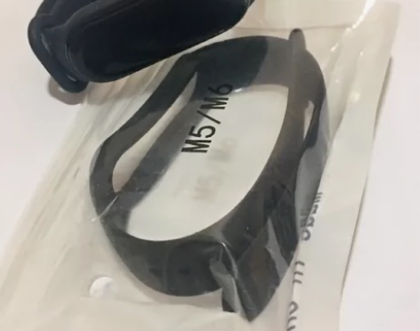 出闲置！轻微划痕小米手环5（不是nfc）赠...