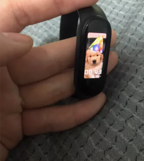 小米5手环 正品保证 表带坏了表盘有些磨损...