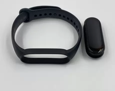 95新小米手环6 系列 该手环正常使用痕迹...