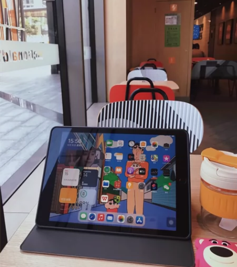 遭前任劈腿了,出前男友女神节礼物自用带笔i...