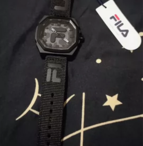 官网五百多，全新FILA斐乐手表，没戴过，...