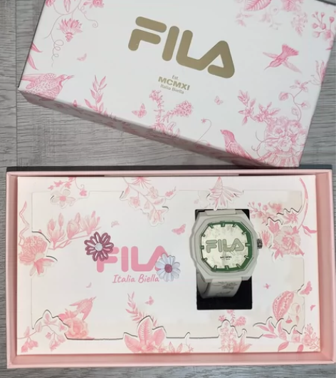 FILA斐乐手表旗舰店情人节手表耳环礼盒套...