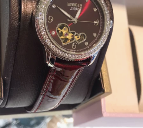 依波表女机械表9成新，女款手表走时正常，图...