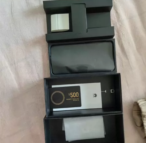 华为mate50，昆仑破晓8+256G，9...