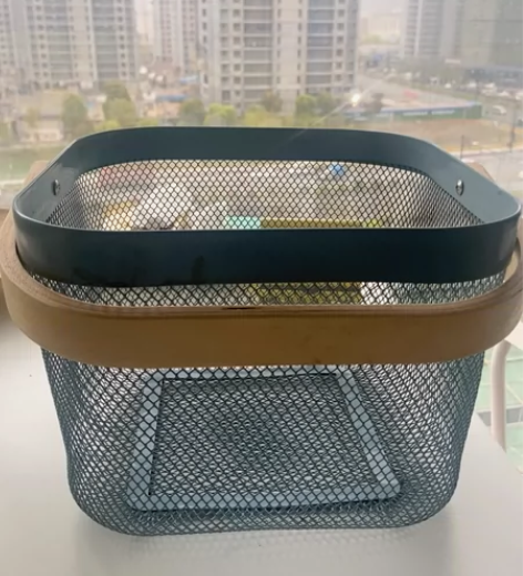 宜家铁艺小篮子 买来就没怎么用，用来放水果...