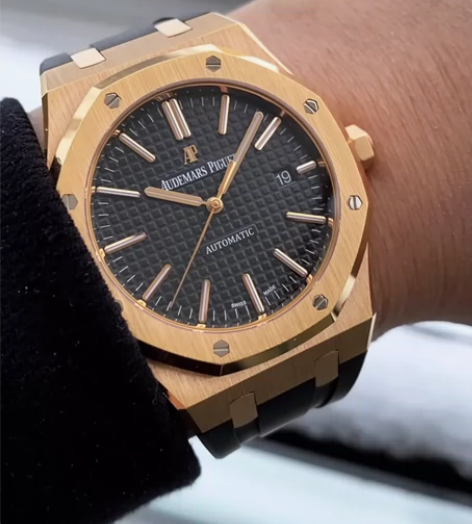 AUDEMARS PIGUET AP爱彼皇...