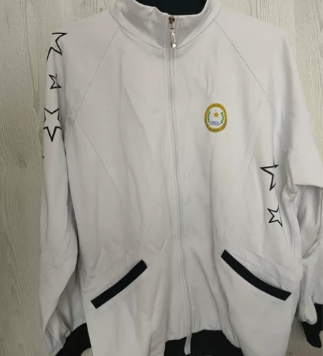 175码校服一套 感兴趣的话点“我想要”和...