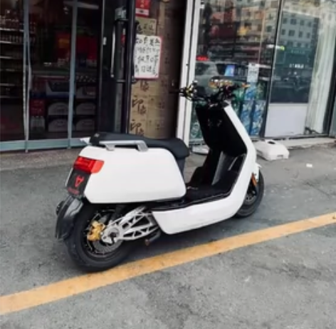 出小牛，360拉3000，32电瓶，莲花平...