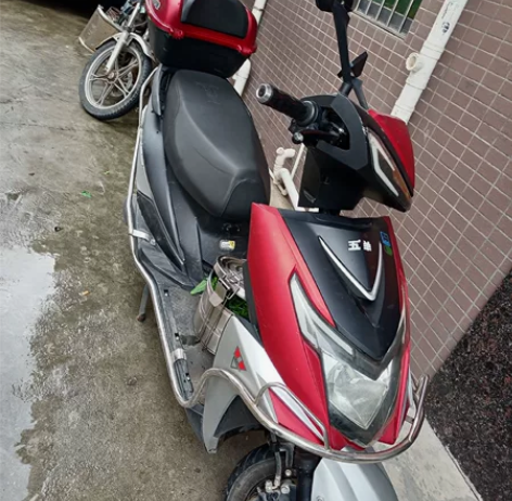 五羊电动车，九成新，72电瓶，超威新电池。...