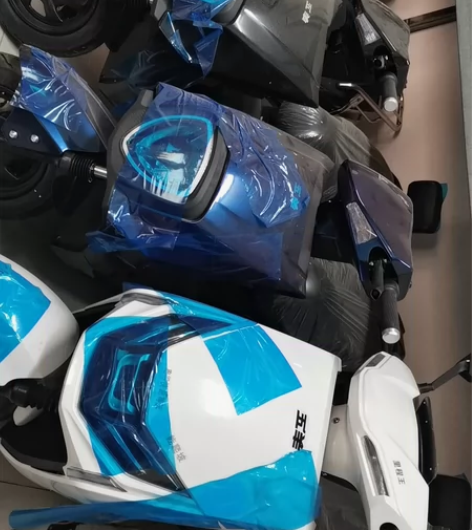 店铺装修特价全新五羊电动车 感兴趣的话点“...