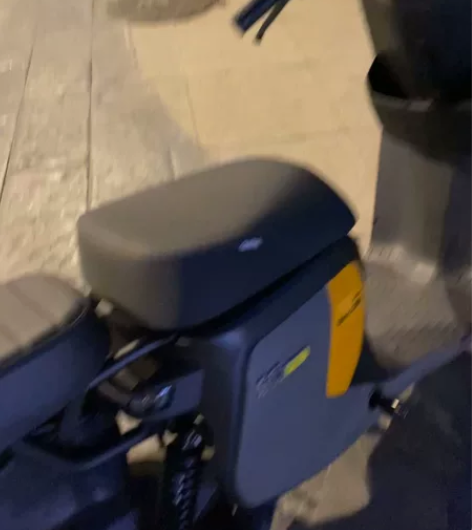 9号F九零有牌但是行驶证掉了 感兴趣的话点...