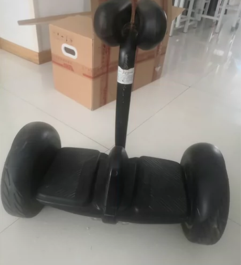 九号mini平衡车，九成新，放久了，电池充...