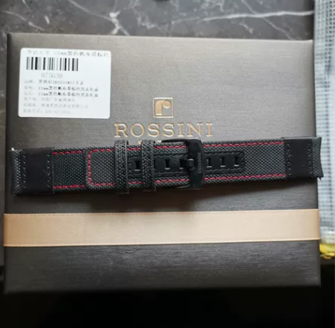 罗西尼帆布运动表带，全新未使用。 感兴趣的...