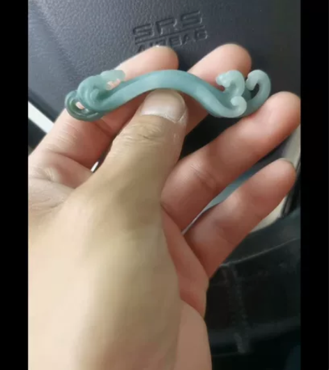 翡翠雕刻浪花 毛货未抛光，有轻微棉，不抛了...