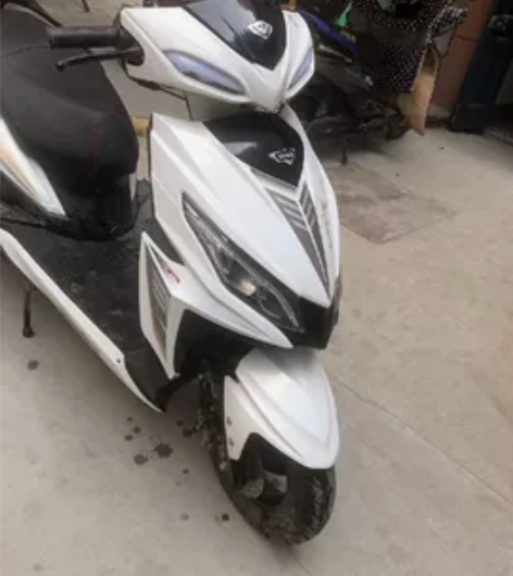 出售坤豪125摩托车，公里程跑了2000多...