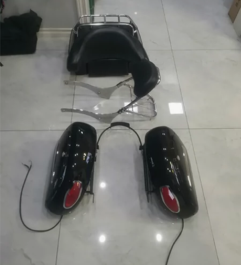 力帆v16边箱一对可接线带灯，大靠背尾箱，...