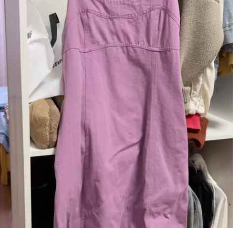 出全新紫色背带裙 可单穿 均码￥35