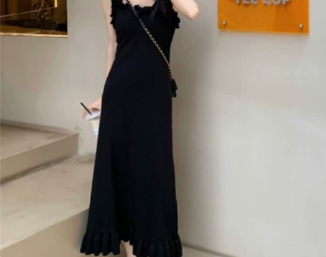 花边背心连衣裙女春秋外穿休闲显瘦长裙子法式...