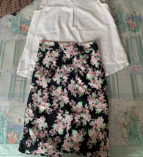 专卖店无袖?包臀裙，中码，非常好看，胖了穿...