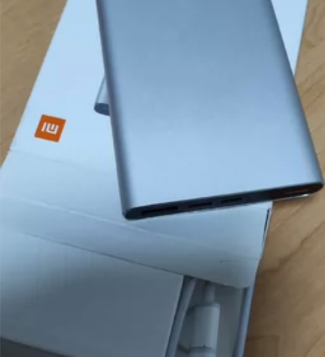 小米无线充，公司发的礼品。用不上 感兴趣的...