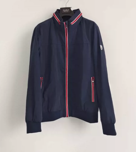 鸿星尔克春秋款运动外套，男女同款，帽子可以...